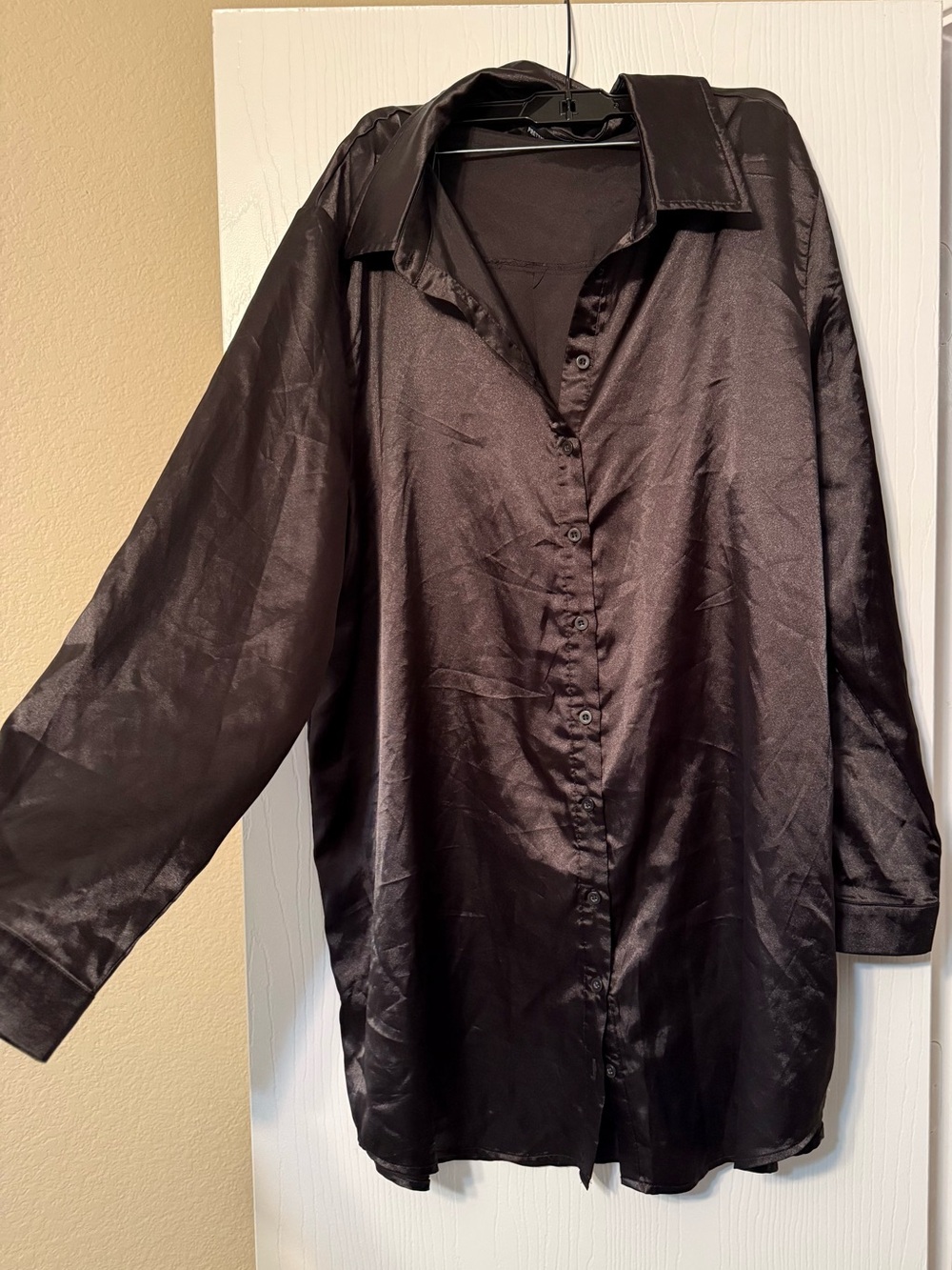Classic Black Satin Long-Sleeve Women’s Shirt Dress
